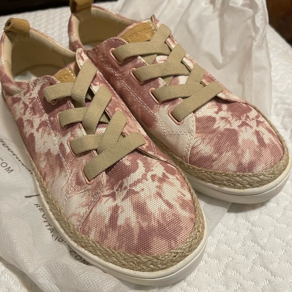 Spenco shoes - Picture 2 of 2